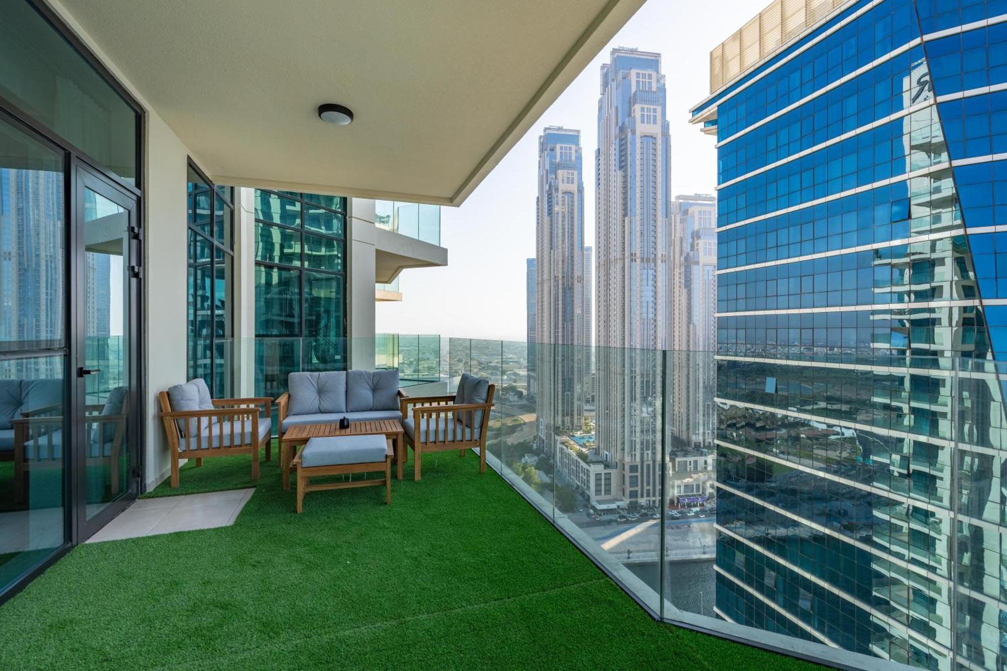 Elite Near Mall * Dubai