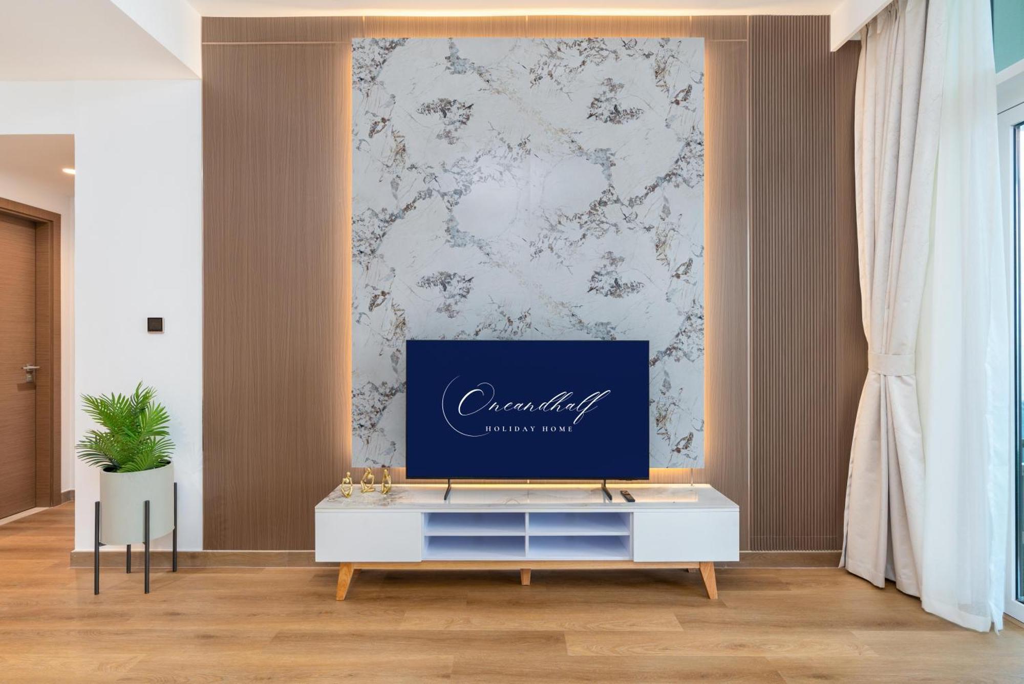 Apartment Elite Near Mall *
